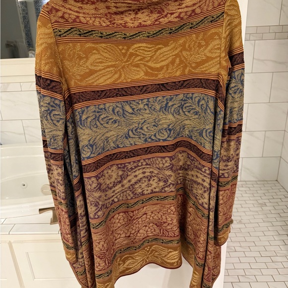 Peruvian Connection Gold and Wine Patterned Waterfall Cardigan - Picture 2 of 4